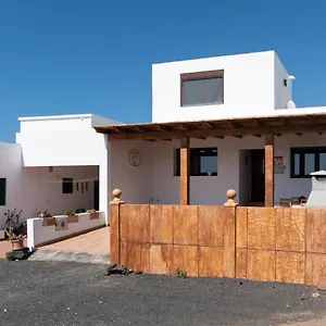 https://casa-la-santa.in-canary-islands.com