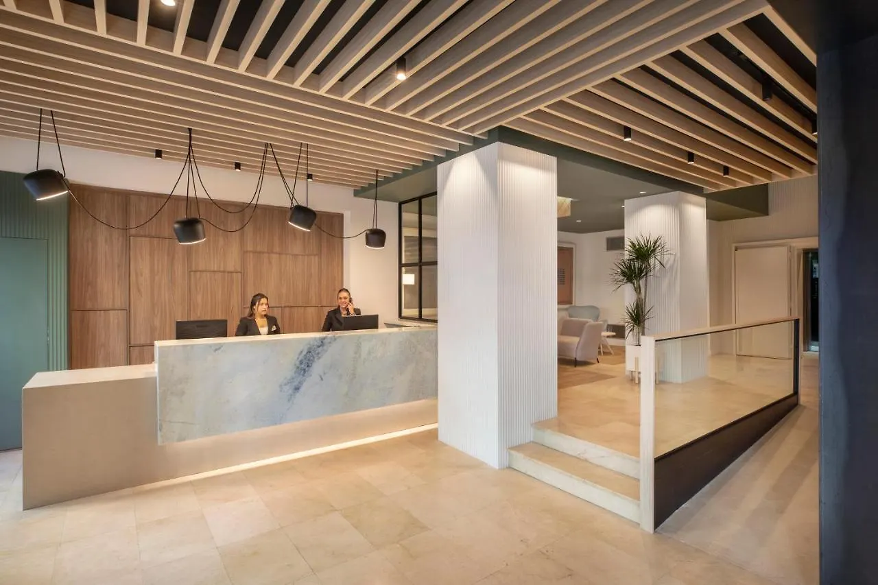 Grupotel Gravina Barcelona 3*,