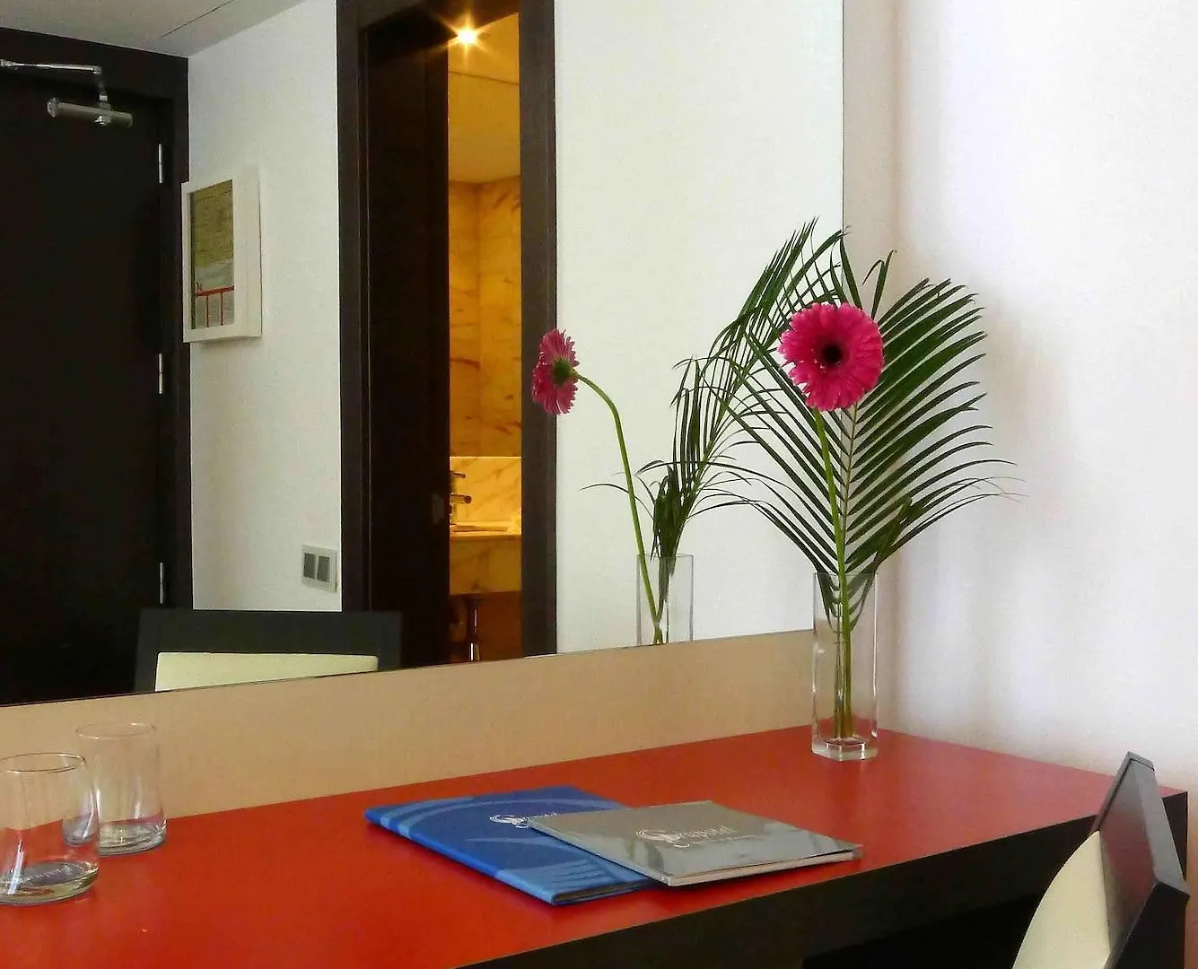 Grupotel Gravina Barcelona 3*,